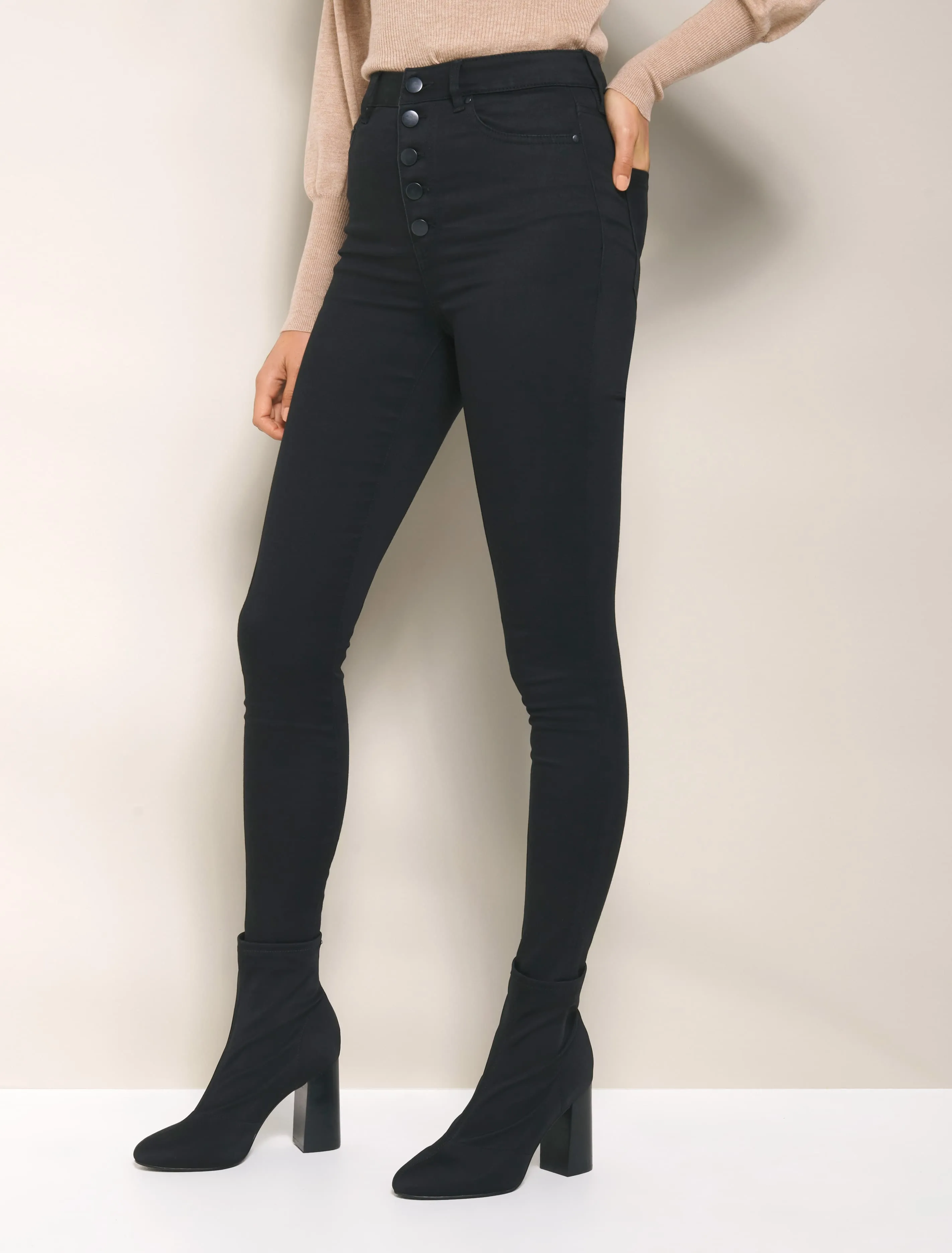 Heidi High-Rise Ankle Grazer Jeans