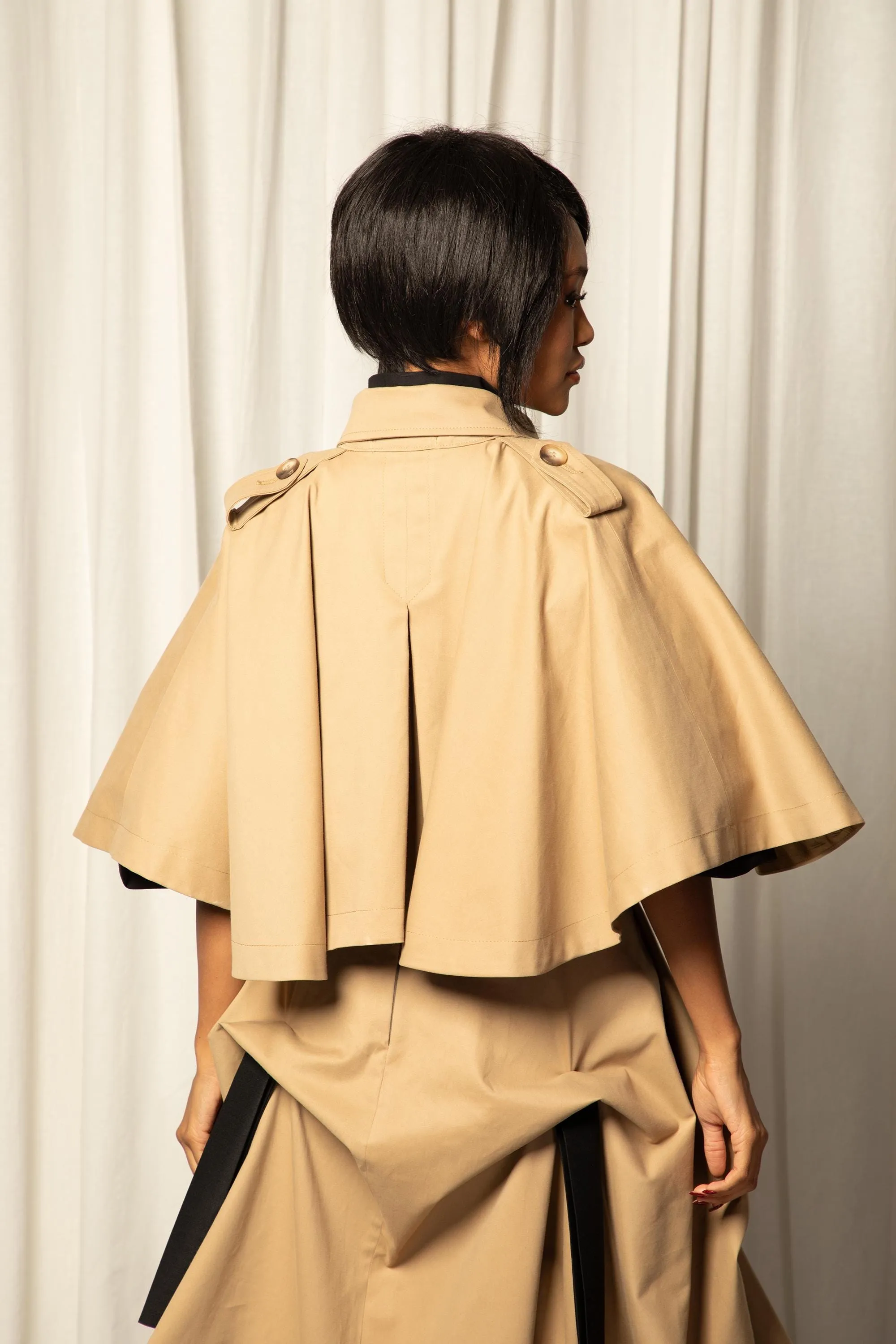 TRENCH COAT CAPELET